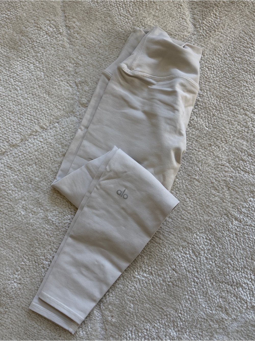 ALO Yoga Men’s Sweat Joggers in Light Beige